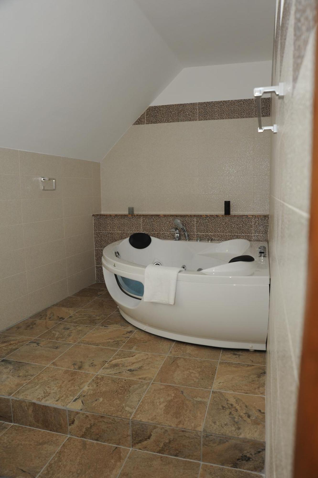 Bed and Breakfast Castelul De Smarald Pangaracior Esterno foto